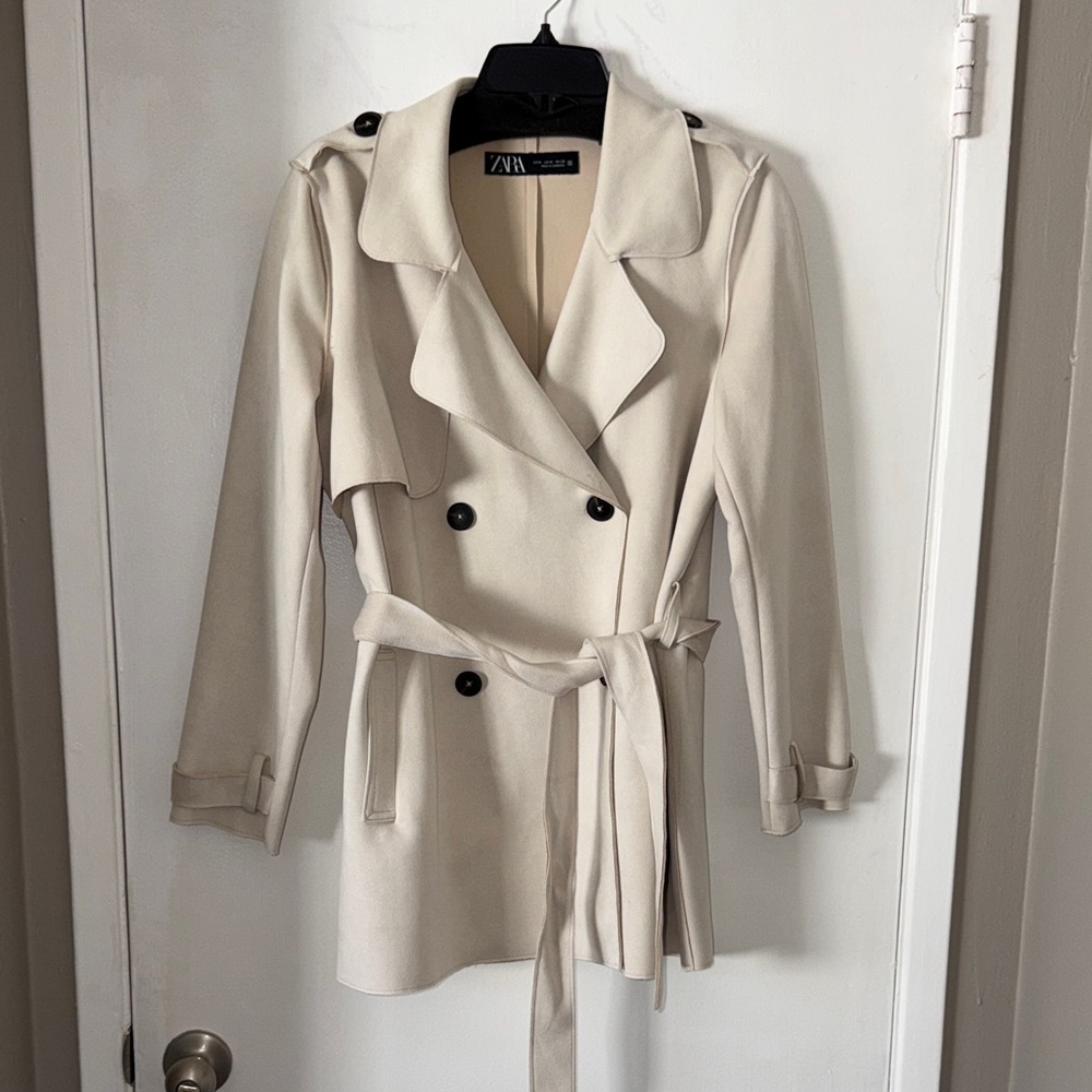 Zara Women's Cream Double-Breasted Trench Coat - Size M